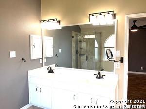 Building Photo - 2546 Woodland Village Pl