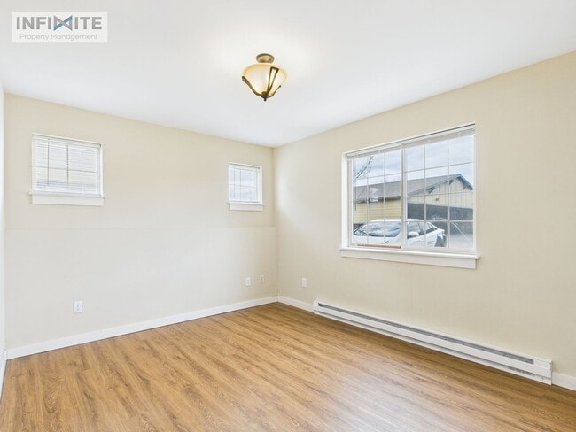 Building Photo - Beautifully Updated 2 Bedroom, 2 Bath Condo with Carport – Great Layout & Modern Finishes!