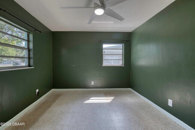 Building Photo - 1133 Bradenton Rd
