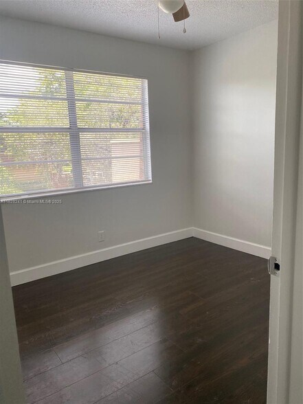 Building Photo - 3641 NW 95th Ter