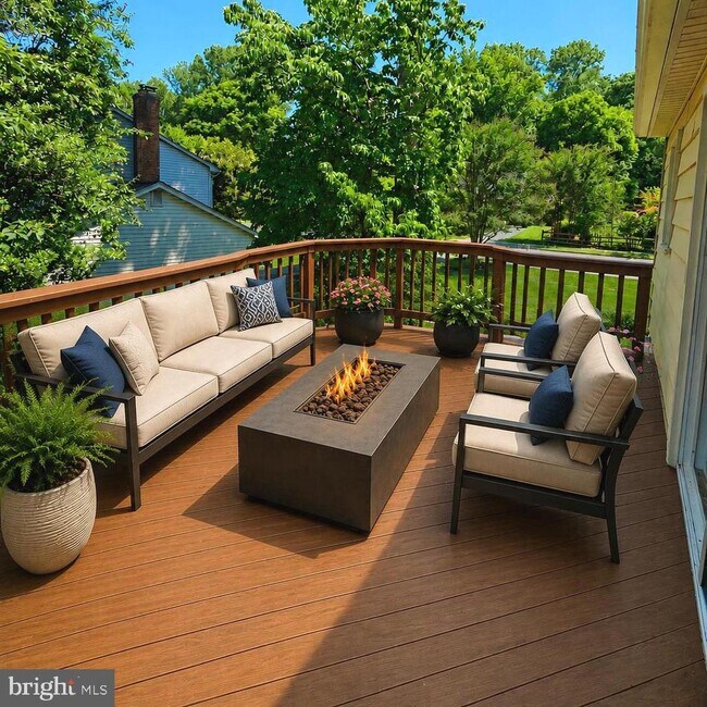 Building Photo - 4912 Bexley Ln