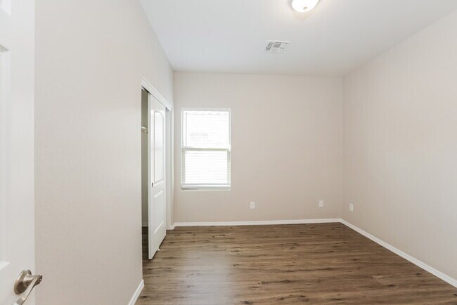 Building Photo - 3411 W Chanute Pass