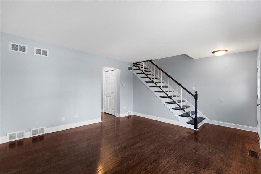Building Photo - 1772 Pickwick Ln