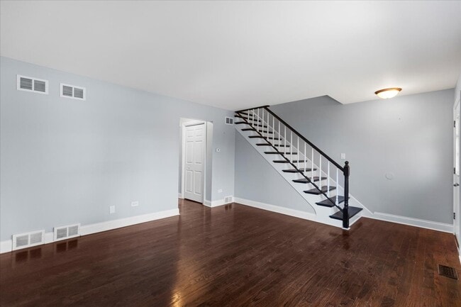 Building Photo - 1772 Pickwick Ln