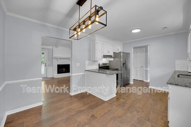 Building Photo - 2134 Vespers Dr