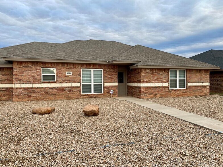 Primary Photo - 4114 Huntleigh Dr