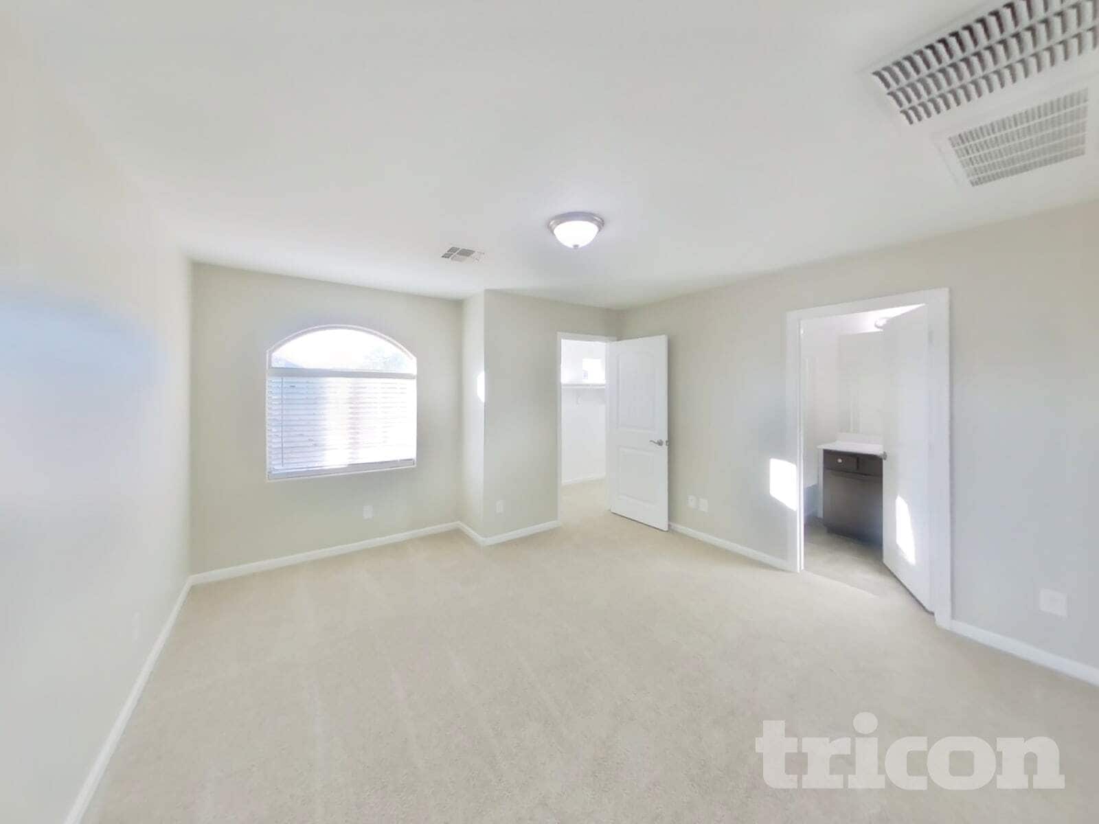 Building Photo - 10336 W Devonshire Ave