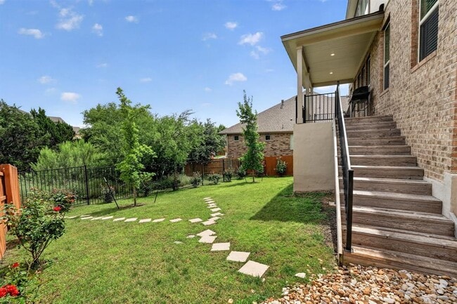 Building Photo - 6312 Empresa Dr