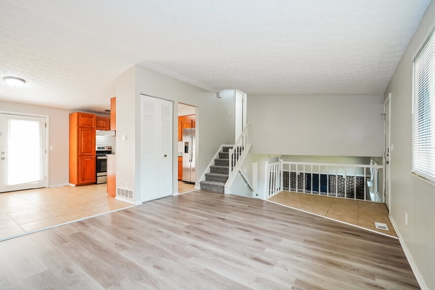 Building Photo - 1284 Falene Pl