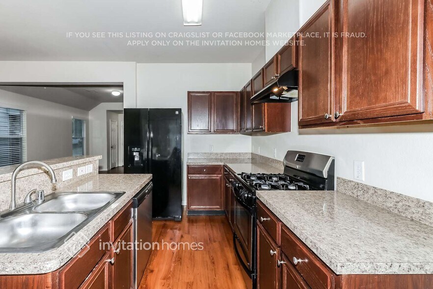 Building Photo - 18731 Dennington Dr