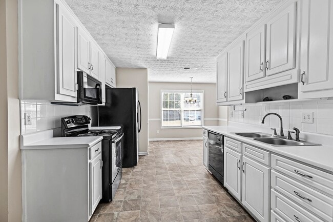 Building Photo - Coming Soon.....Gorgeous 3br 2bath home, beautiful front porch and spacious yard!!