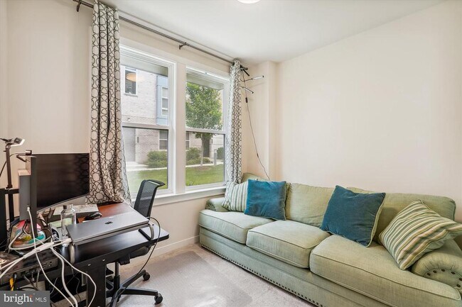 Building Photo - 13358 Sherwood Park Ln