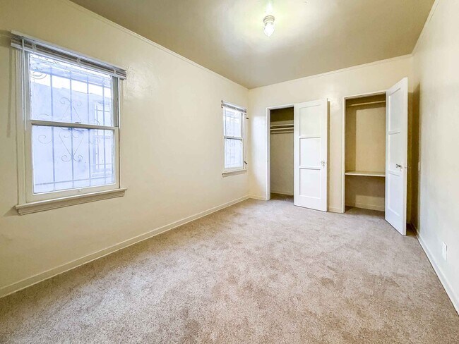 Building Photo - 3427 12th Ave