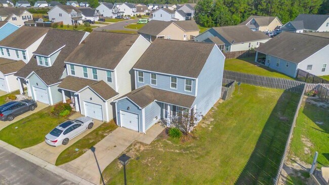 Building Photo - 69 Thornbury Dr