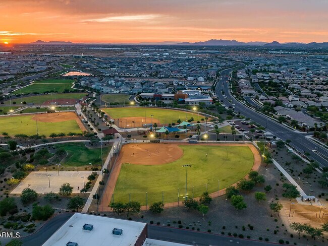 Building Photo - 10218 E Wavelength Ave