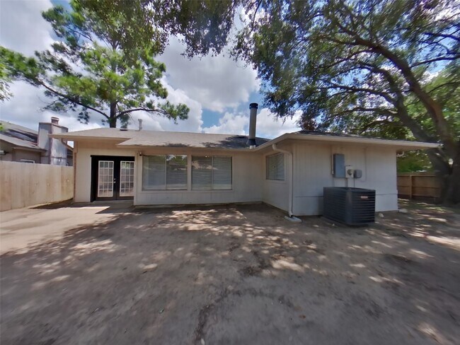 Building Photo - 7434 Tetela Dr
