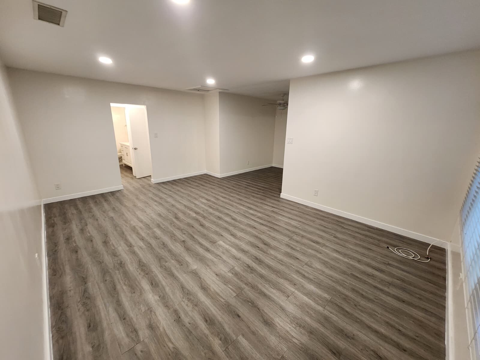 Building Photo - 701 S Osage Ave