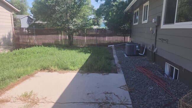 Building Photo - Lovely 4 Bedroom, 2 Bath home available NOW!