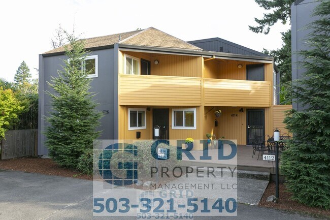 Primary Photo - GPM648 - SE Stark St (T1)