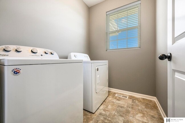 Building Photo - 7822 S 184th Ave