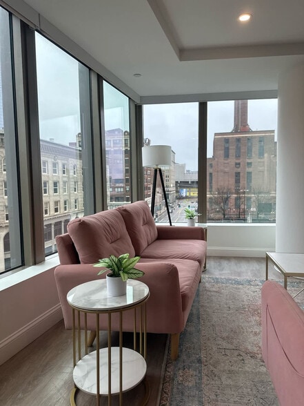 Building Photo - 677-679 Washington Street-SI ID1252103P