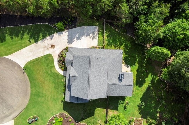 Building Photo - 175 STONELEDGE TRCE N