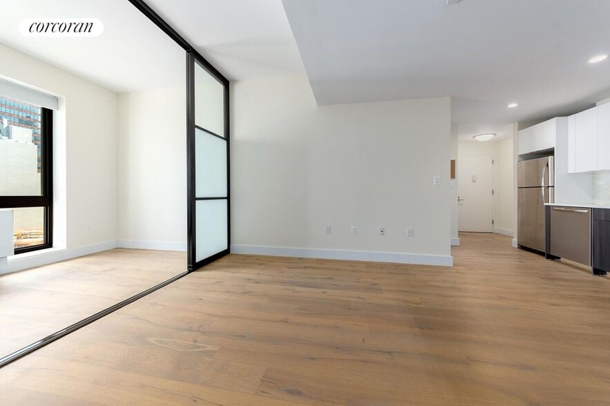 Primary Photo - 25-21 43rd Ave