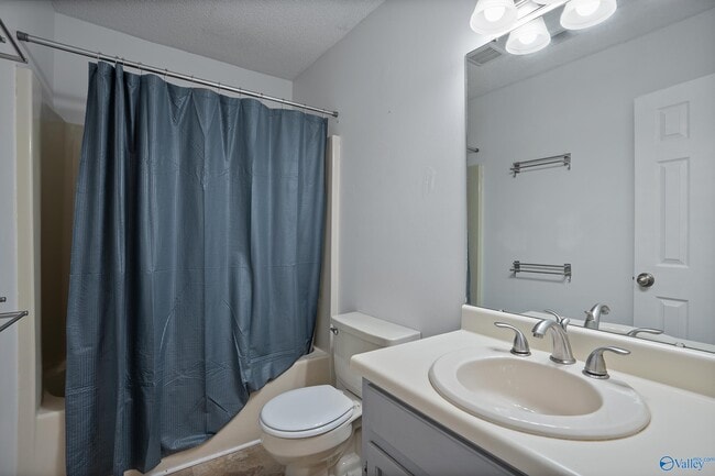 Building Photo - 132 Whisperwood Ln