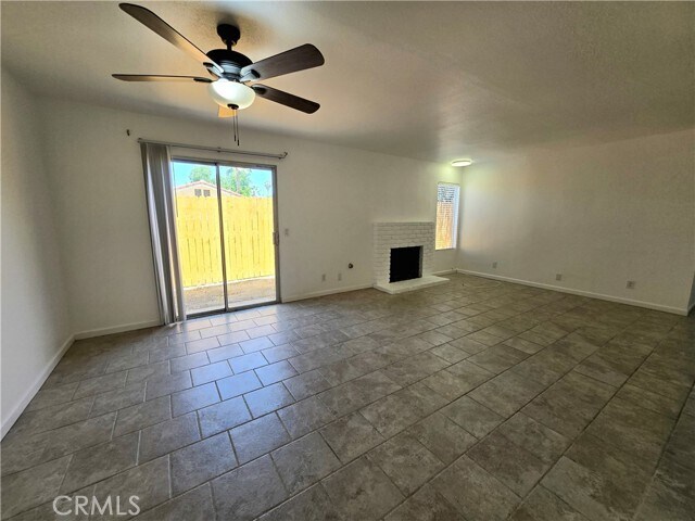 Building Photo - 853 Douglas Ct