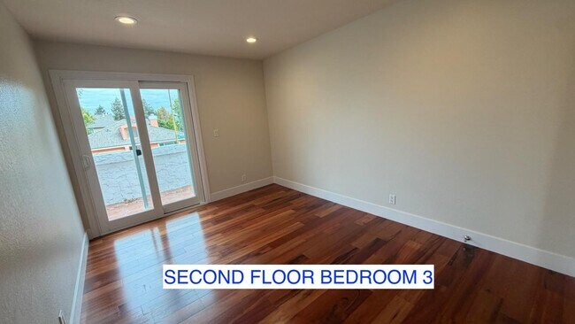 Building Photo - 4802 Rio Vista Ave
