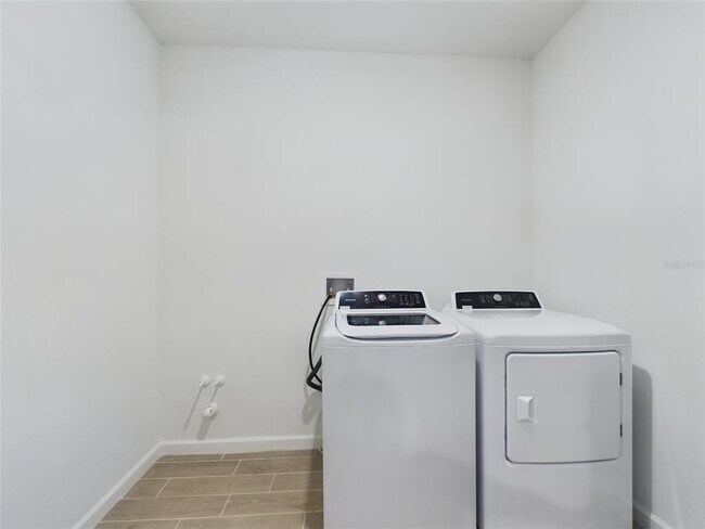 Building Photo - 6897 SW 87th St