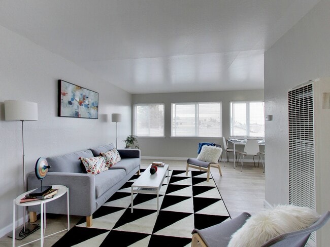 Building Photo - 1844 7th Avenue