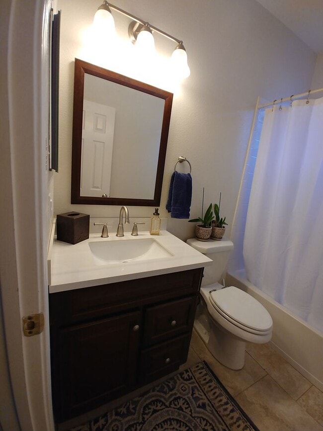 Building Photo - 13027 5 Brooks