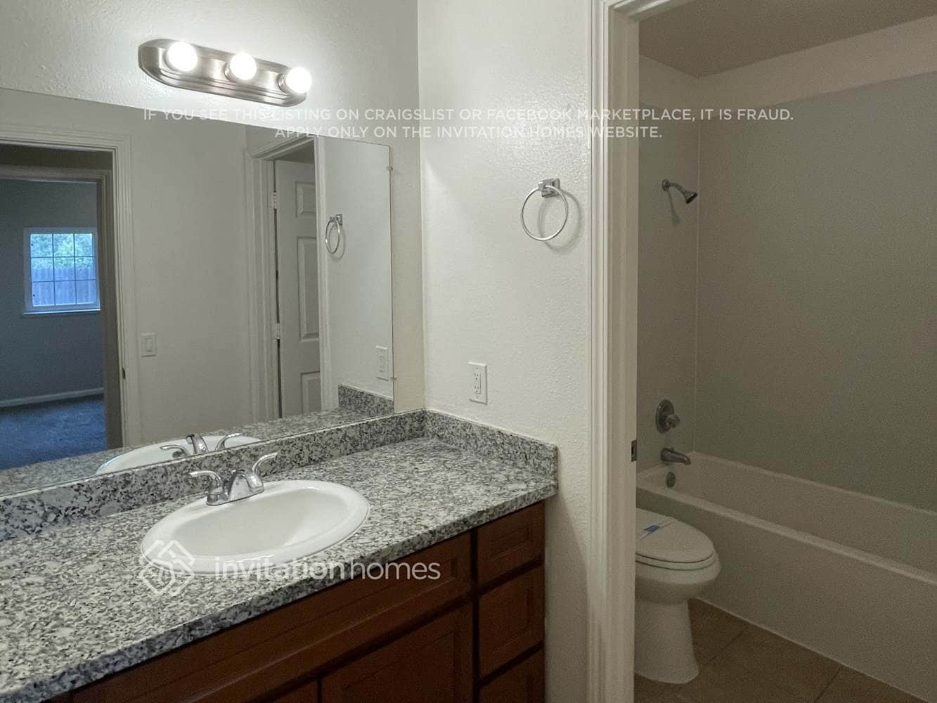 Building Photo - 8571 Fairlawn Ct
