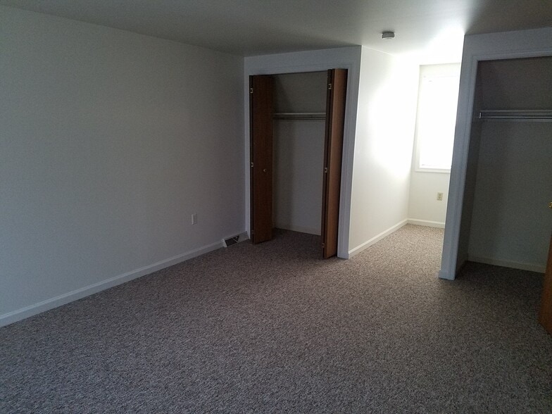 Building Photo - 163 Tom Ave