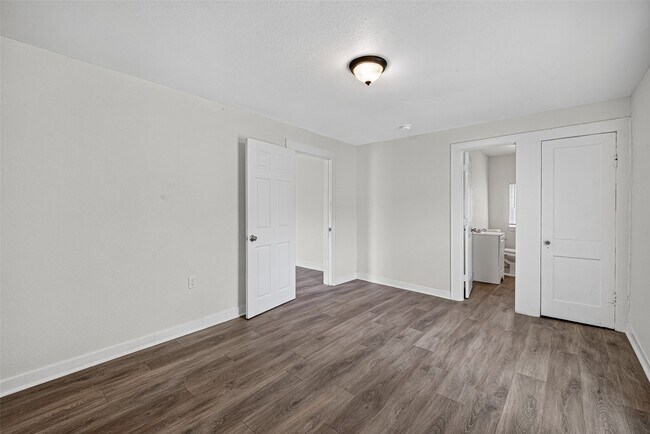 Building Photo - 4901 Stimson St