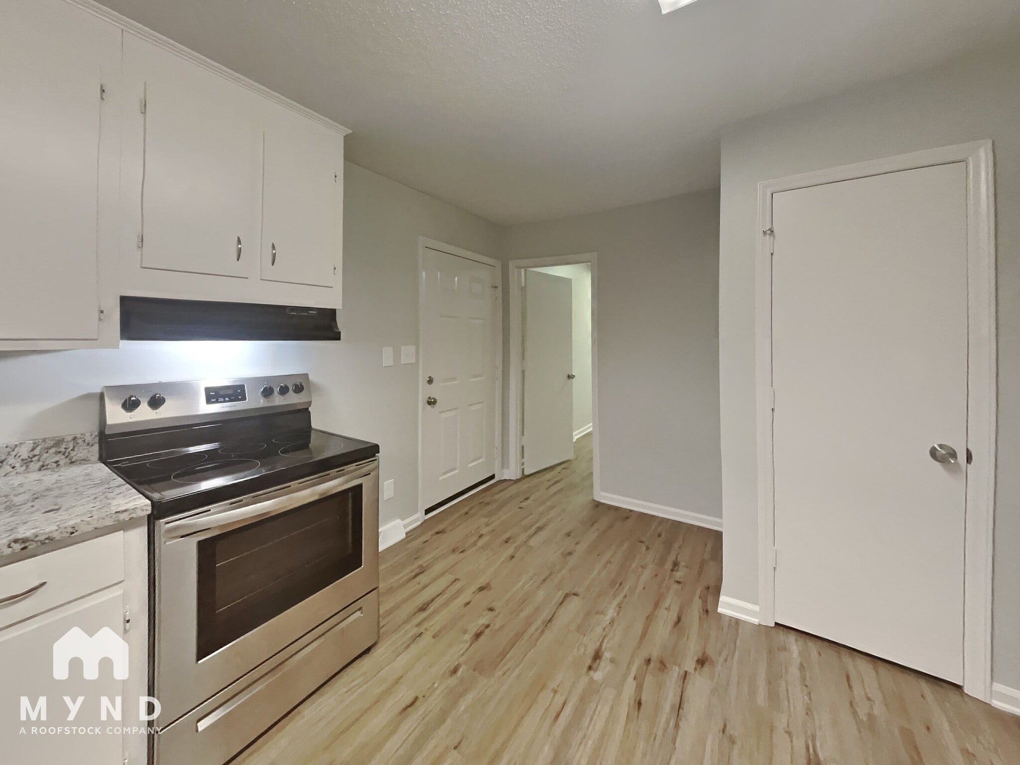 Building Photo - 16812 Clear Creek Dr