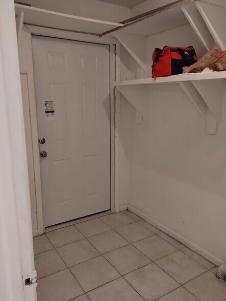 Building Photo - 8034 Orange Ave