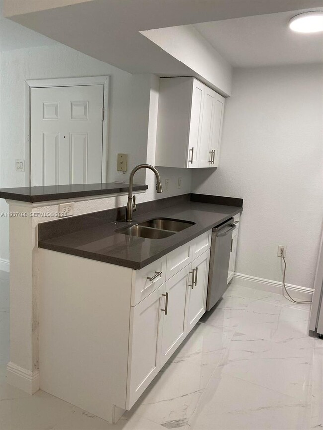 Building Photo - 15560 SW 104th Terrace