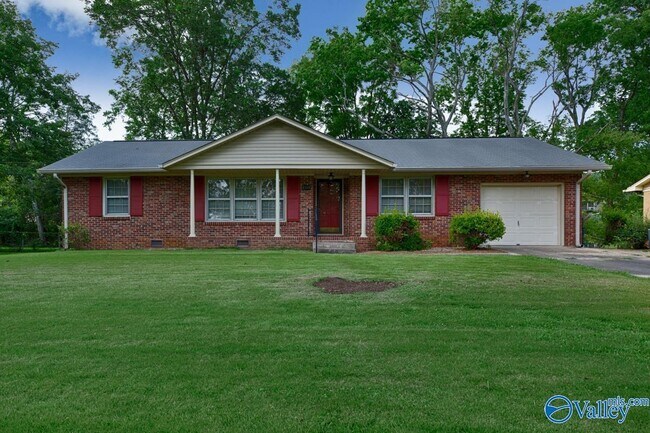 Primary Photo - 2320 Rodgers Dr NE