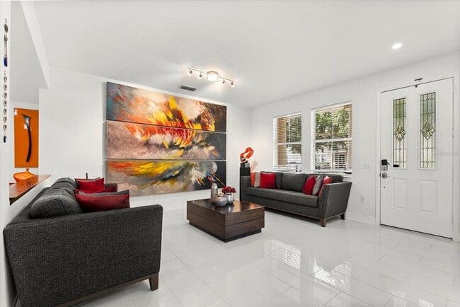 Building Photo - 10148 Malpas Point