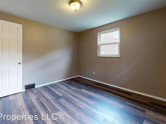 Building Photo - 149 Parkwood Rd