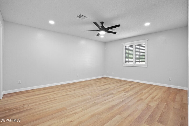 Building Photo - 12323 Sombra Grande Dr