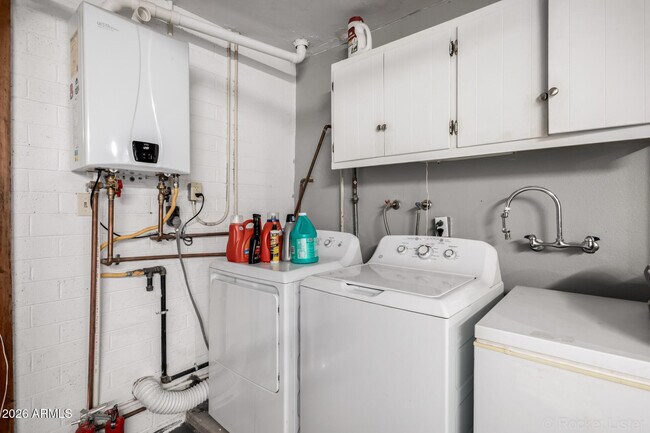 Building Photo - 9832 N 29th St