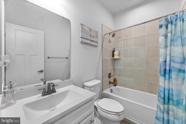 Building Photo - 56 Dolcie Ln