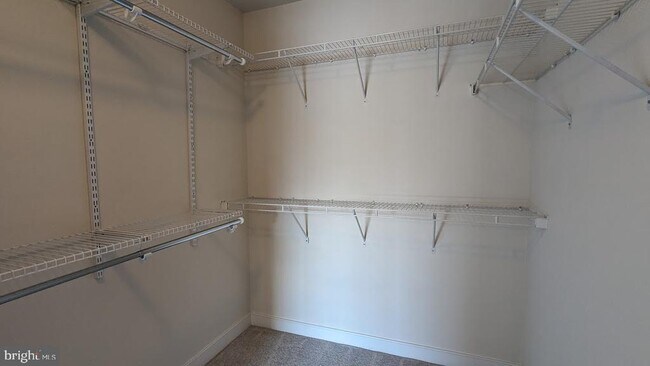 Building Photo - 12950 Tonka Ct