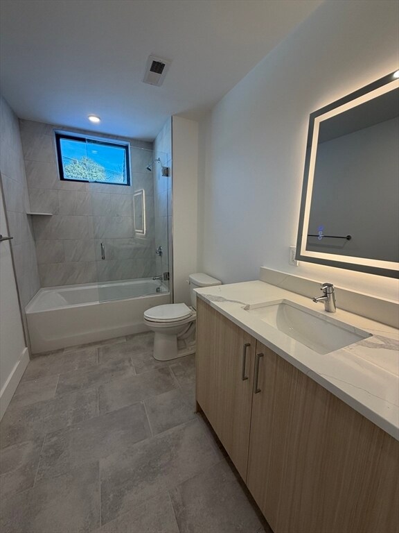 Building Photo - 1060 Main St