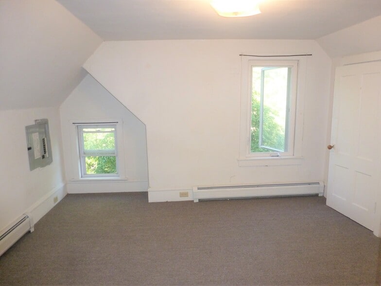 Building Photo - 43 N Willard St