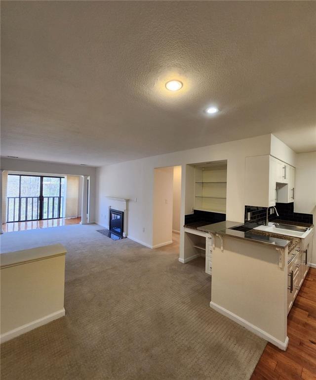 Building Photo - 23311 Plantation Dr NE