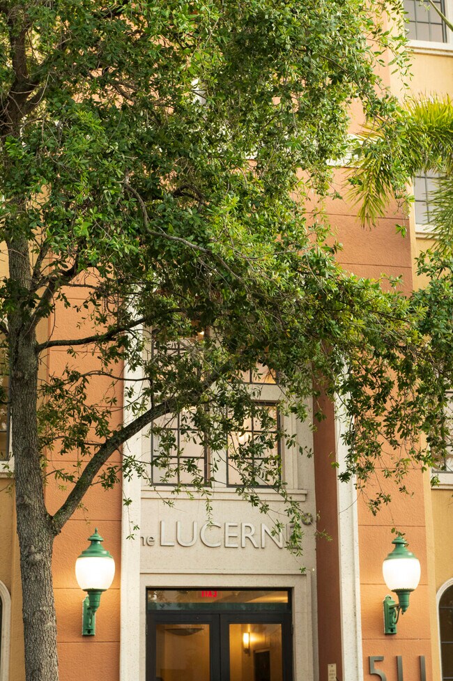 Building Photo - 511 Lucerne Ave